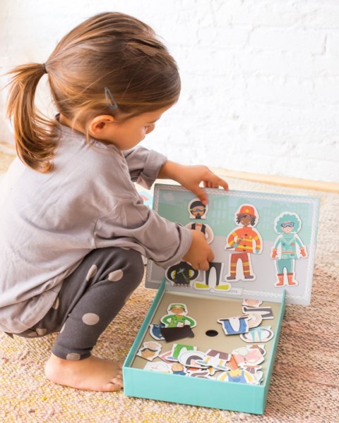 Magnetyczna układanka dla dzieci Apli Kids ZAWODY Magnetyczna układanka dla dzieci Apli Kids ZAWODY