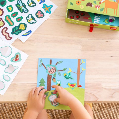 Zestaw z naklejkami Apli Kids - Las