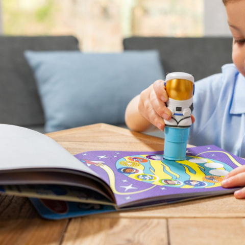 STICKER WOW! STEMPELKI Z NAKLEJKAMI ASTRONAUTA KOSMOS Melissa & Doug