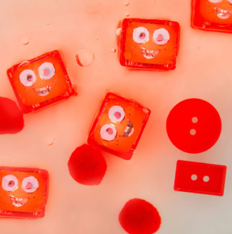Glo Pals Kostki sensoryczne świecące w wodzie Sammy kolor czerwony