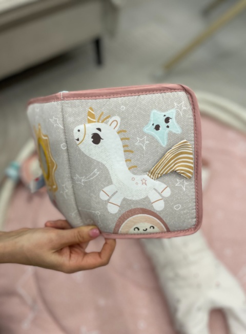 Książeczka edukacyjna dla dziecka Moje Podróże - Kraina Jednorożca