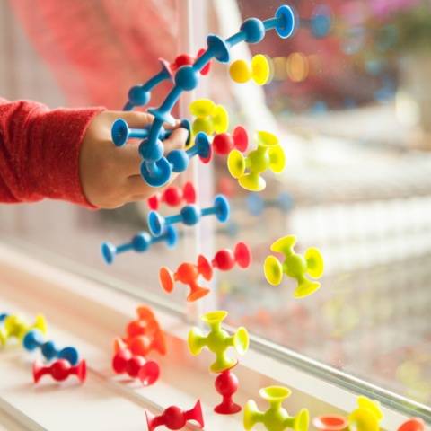 OUTLET Fat Brain Przyssawki Squigz Mini Klocki 75 el