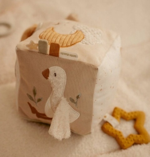 Little Dutch Kostka aktywizująca Newborn Naturals