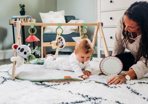 TINY LOVE MATA EDUKACYJNA ZE STOJAKIEM GIMNASTYKA MALUSZKA BOHO CHIC