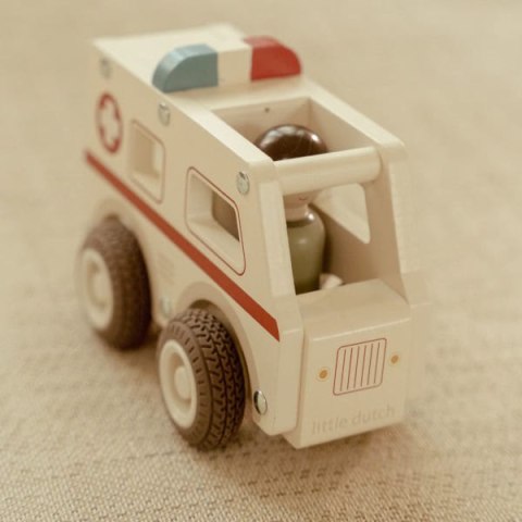 LITTLE DUTCH AMBULANS DREWNIANE AUTKO KARETKA SAMOCHODZIK FSC