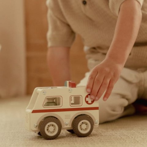 LITTLE DUTCH AMBULANS DREWNIANE AUTKO KARETKA SAMOCHODZIK FSC