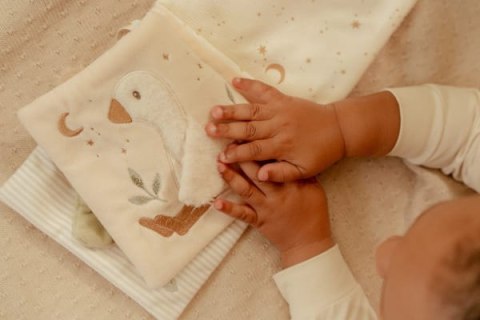 Little Dutch Duża książeczka aktywizująca Newborn Naturals
