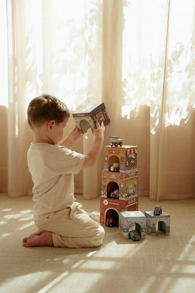 Little Dutch Wieża do układania + 6 autek FSC