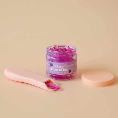 Tiny Harlow Zestaw Tiny Tummies Słoiczek i Łyżeczka, Winogrono