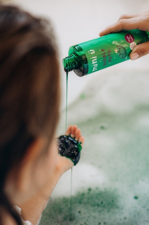 Mini U naturalny bąbelkowy płyn do kąpieli winogrono dla dzieci i niemowląt 250ml