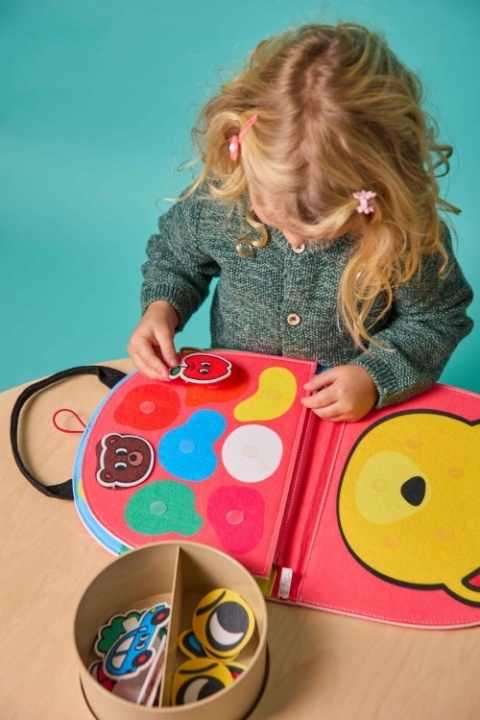 OMY MONTESSORI MIĘKKA KSIĄŻKA AKTYWIZUJĄCA - KSZTAŁTY I KOLORY