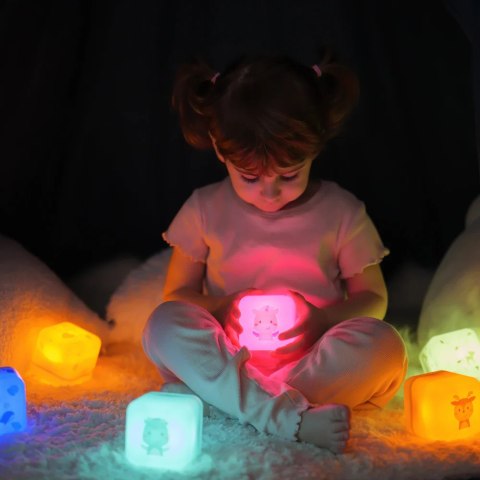 Cloud B Lampka nocna Cube B - Jednorożec Lily