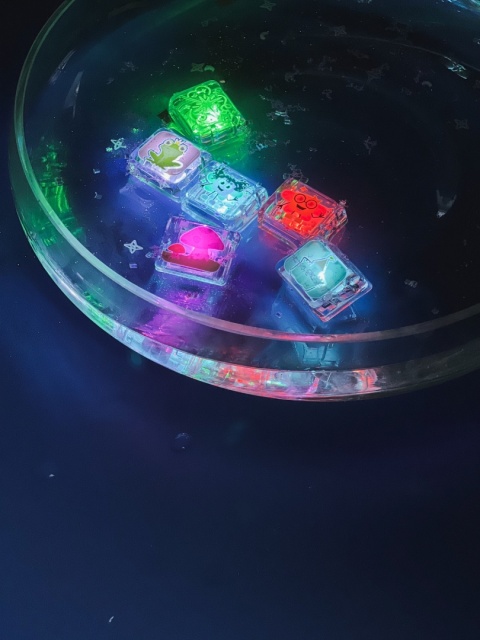Glo Pals, Kostki sensoryczne świecące w wodzie 6 sztuk - Wróżki