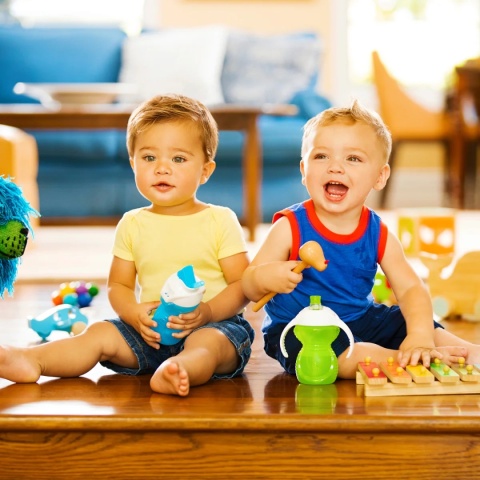 Munchkin Kubek treningowy z ustnikiem odpornym na gryzienie, zielony, 237 ml