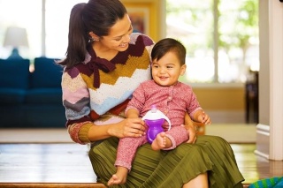 Munchkin Kubek treningowy z ustnikiem odpornym na gryzienie, fioletowy, 237 ml