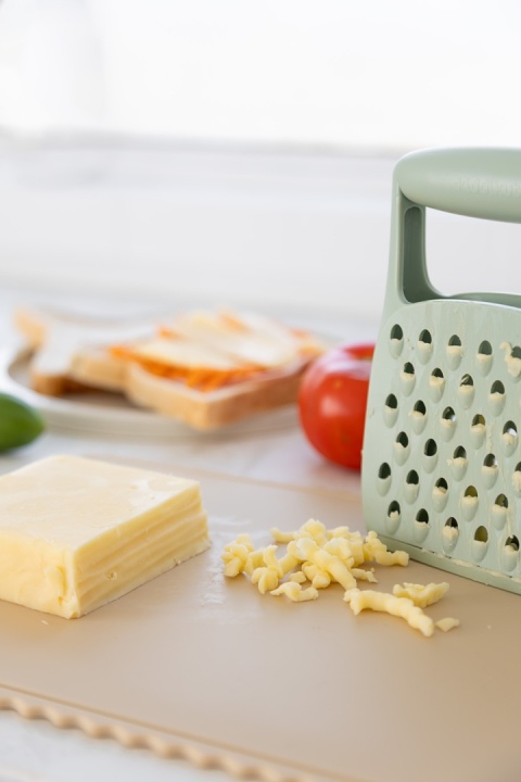 KiddiKutter, Tarka dla dzieci do warzyw bez ostrych krawędzi z rękawicą ochronną