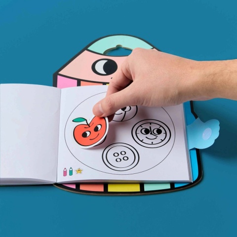 OMY MONTESSORI - KSIĄŻECZKA Z NAKLEJKAMI FIGURY I KSZTAŁTY