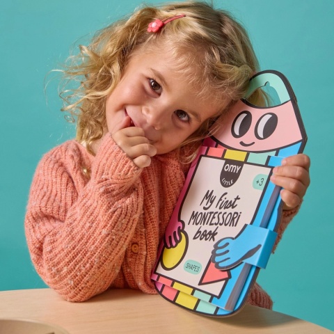 OMY MONTESSORI - KSIĄŻECZKA Z NAKLEJKAMI FIGURY I KSZTAŁTY