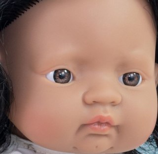 Miniland Lalka w ubranku dziewczynka Latynoska 38 cm czarne włosy - Moi przyjaciele i ja