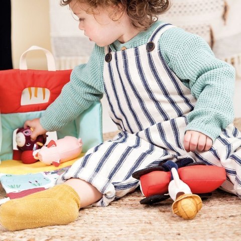 LILLIPUTIENS Rozkładany domek Farma z 6 zwierzątkami, rolnikiem i traktorem 18 m+