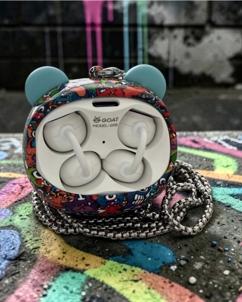 Kiddoboo GOAT Earbuds Graffiti słuchawki bezprzewodowe, mikrofon, lekkie, etui-wisiorek 9+