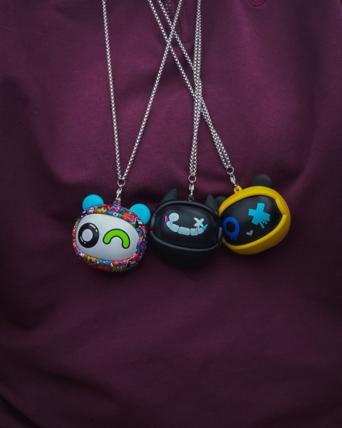 Kiddoboo GOAT Earbuds Graffiti słuchawki bezprzewodowe, mikrofon, lekkie, etui-wisiorek 9+